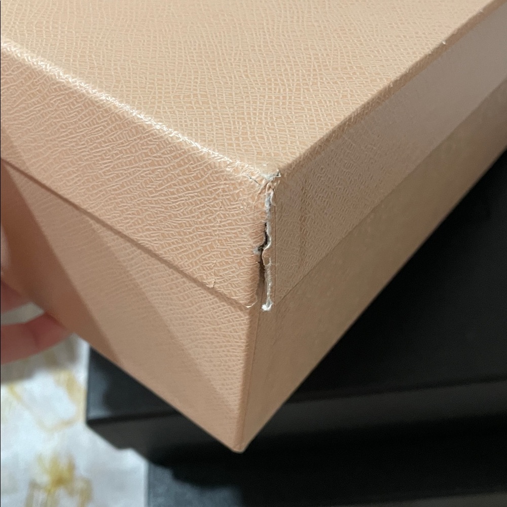 Light Pink Medium Prada empty shoe box - Picture 4 of 9
